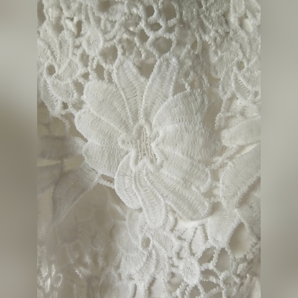 EILLY BAZAR Women's Guipure Lace Slit Hem Off The Shoulder Dress WHITE XS - Picture 4 of 9